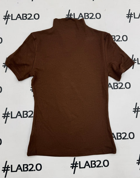 Basique col marron