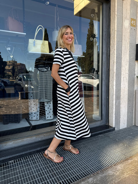 Outfit Desire Righe Bianco Nero