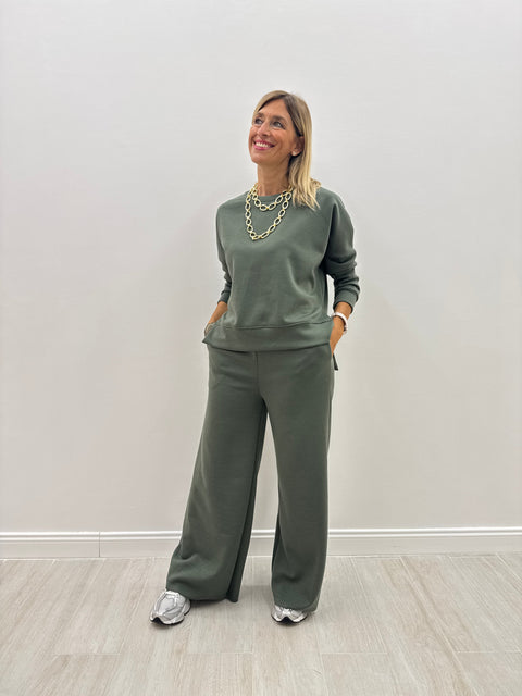 Outfit Rhianna Militare