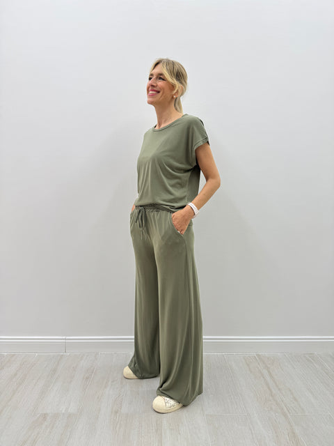 Camiseta Kia verde militar