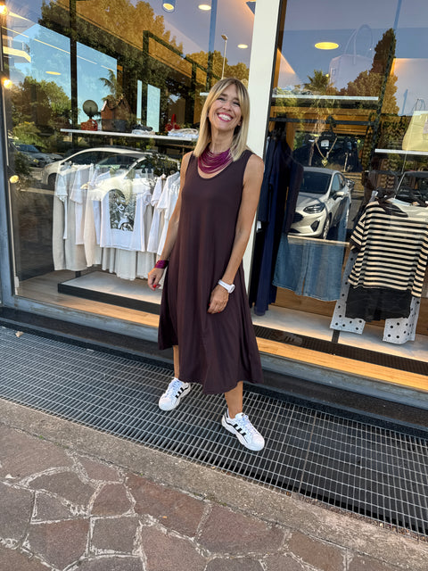 Traje Marrón Elegante