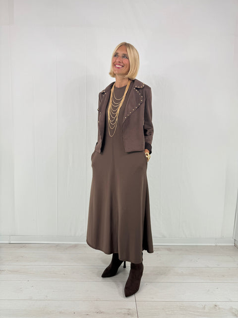 Outfit Cora Marrone