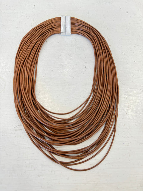 Collana Camel